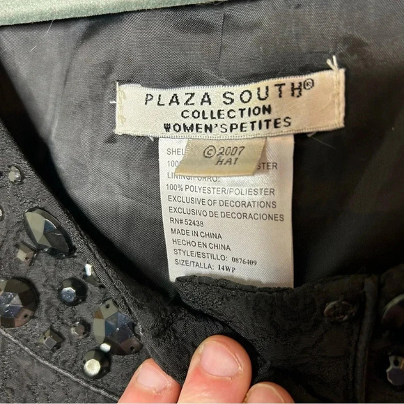 Plaza South Black Peplum Brocade Blazer Size 14 wide petite - Picture 6 of 8